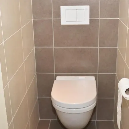 Karls Place Duplex 3 Bedrooms Side Sea View, Free Parking